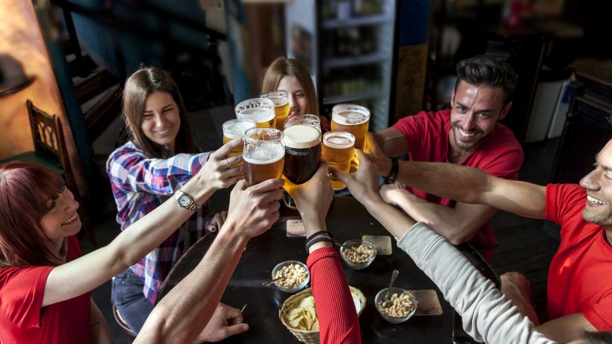 You might be binge-drinking: Study shows one in four people are ...