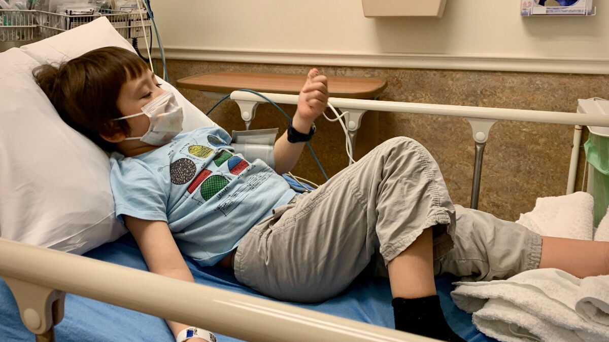 Little boy loses his toes in escalator disaster 'It was such a