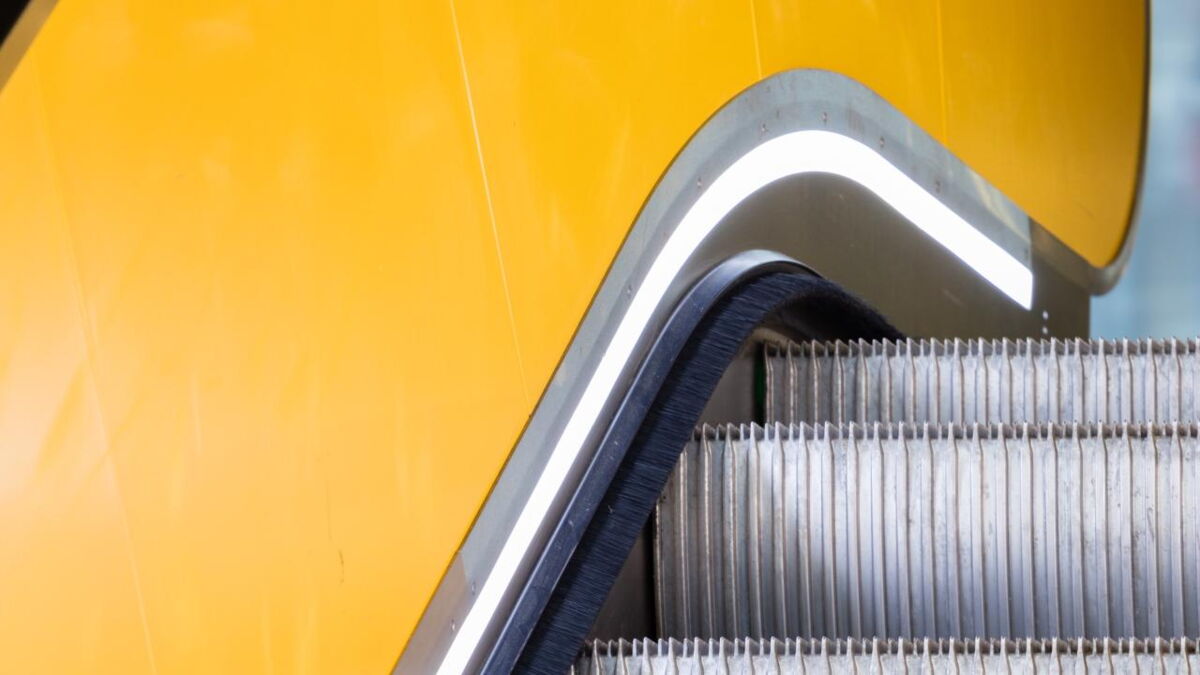People are only now realising the dangerous reason why escalators have