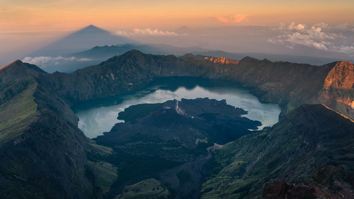 Potentially disastrous prediction has been made for 2024: This volcano ...