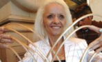Lee Redmond: Woman with the longest fingernails in the world, dies aged 82