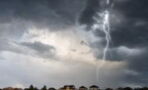 Running during a thunderstorm can have fatal consequences for your health