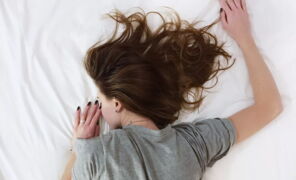 This woman slept with her pet python every night until her vet ...