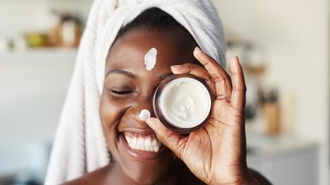 5 best moisturisers for acne-prone skin in 2021
