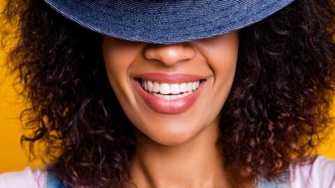 This is how to fix yellow and stained teeth