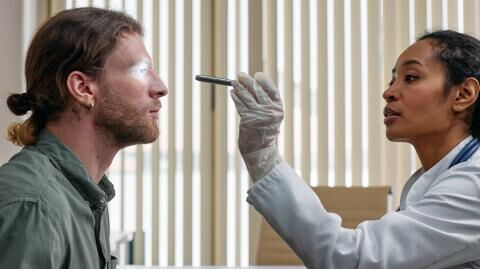 This man was shocked to discover he had a wood splinter in his eye for 15 years