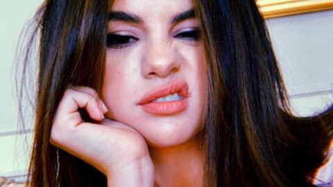 Selena Gomez Shows Her Imperfections In An Un-Retouched Photo