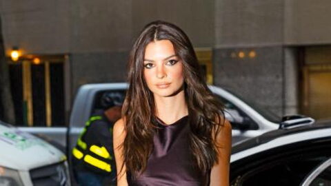 Emily Ratajkowski was looking gorgeous in a mini dress that showed off Her abs