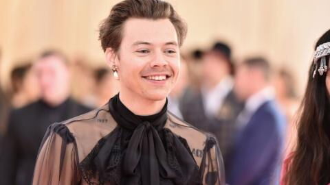 Harry Styles makes history of the cover of American Vogue