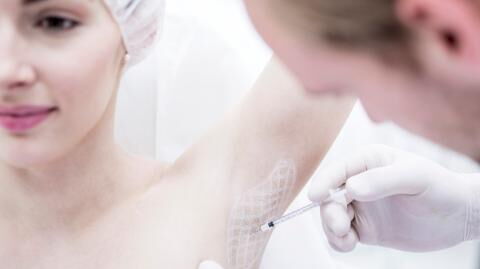 What is armpit botoxing, the new trend making waves among celebs