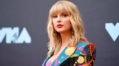 Taylor Swift is fearless and smashes The Beatles' record