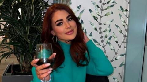 Love Island: Jessica Hayes rushed to hospital after her fake nails gave her an infection