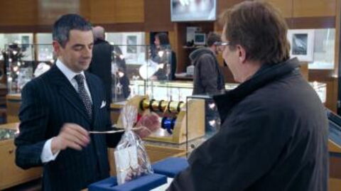 Choose the perfect Christmas present based on your partner's love language