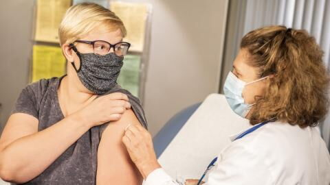 People who fail to get booster jabs will suffer travel restrictions