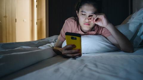 Orbiting: The toxic dating trend worse than ghosting