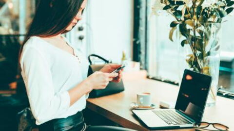 This Incredibly Fashionable Bag From Stradivarius Lets You To Carry Your Laptop Around Everywhere With You