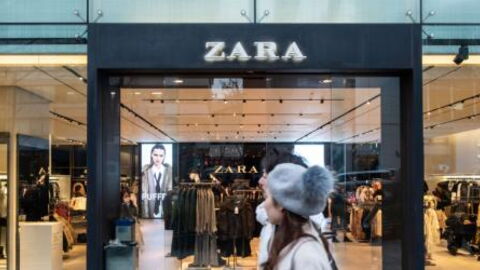 This Dress From Zara Is The Perfect Last-Minute Outfit For New Year’s Eve