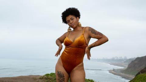 11 gorgeous swimsuits that perfectly accentuate your curves