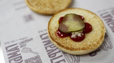 Here's why you should avoid sauce dispensers at fast-food restaurants