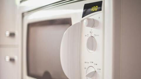 5 Foods You Should Never Put in the Microwave