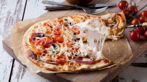 This is the best way to reheat your pizza without making it soggy