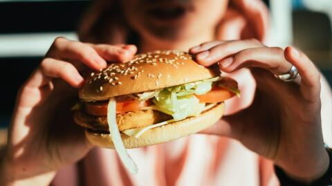 Are Restaurants Really Healthier Than Fast Food? The Answer May Surprise You...