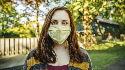COVID-19: Do vaccinated people still need to wear a mask?