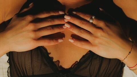 Covid-19: Does the COVID vaccine really increase boob size?