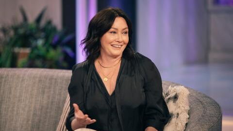 Shannen Doherty reveals breast cancer has spread to her brain: 'My ct scan showed Mets in my brain'