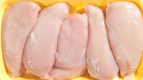 Should you wash raw chicken before cooking it?