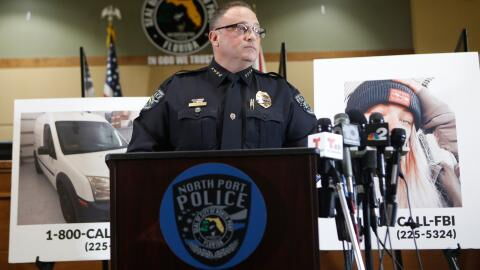 Search continues for Gabby Petito and her fiancé