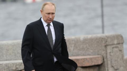 Vladimir Putin: TV magician Uri Geller wants to stop him from nuclear war with 'the power of his mind'