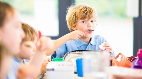 UK schools forced to choose between hot meals and heated classrooms, facing 'turbulent times ahead'