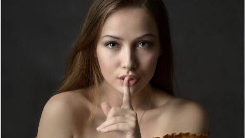 Woman lies to husband about working late—then he sees who’s in car