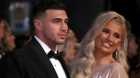 Love Island's Molly-Mae Hague and Tommy Fury put on a loved-up