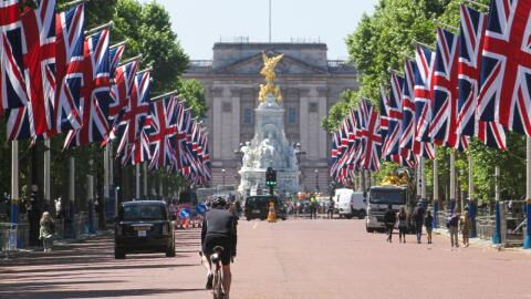Queen’s Platinum Jubilee: Royal Family to join the public for a record-breaking lunch