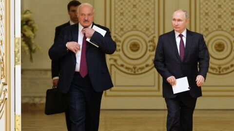 Vladimir Putin spotted again with mysterious 'nuclear briefcase', but it's not what you think
