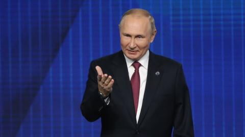 Vladimir Putin's 'secret' children are allegedly being hidden in this wooden mansion