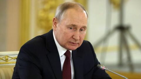 Vladimir Putin is using 'powerful stimulant drugs', claims Russian political scientist