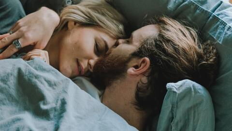 3 sex positions that will turn up the heat during winter