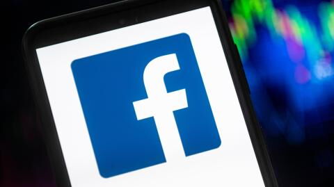 Facebook: Here's how to download a video to your phone or computer