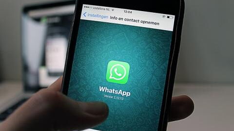 WhatsApp warns its 2.5 billion users of fake apps