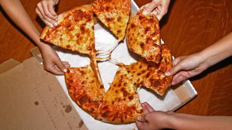 This brave woman saved her children's lives by ordering pizza