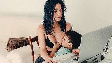This mother was branded a 'paedophile' for breastfeeding her 4-year-old-son