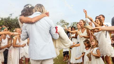 This couple went viral after receiving this one of a kind wedding gift