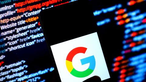 Android users issued another warning by Google to delete dangerous apps that steal information