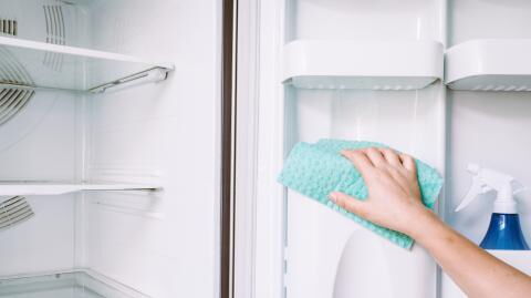 You’re making this big mistake while cleaning your fridge