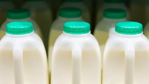 Major supermarkets make major change to food shop essential