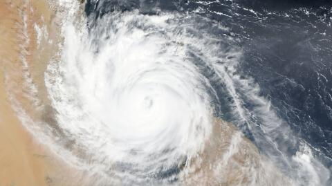 Hurricane Ian batters Florida: Here's how to stay safe during a tropical storm