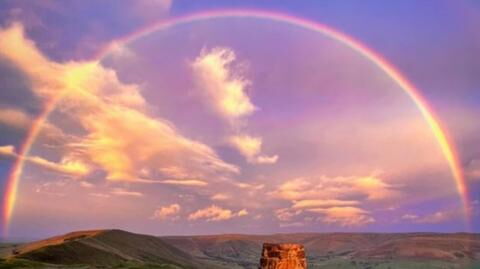 Photographer captures ‘one in a million’ rainbow shot